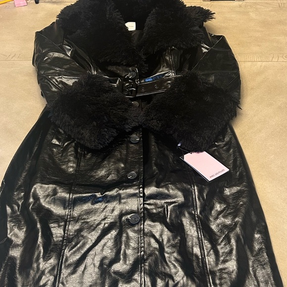Avec Les Filles Patent Faux Fur Trimmed Trench Coat Size Large - Picture 3 of 9